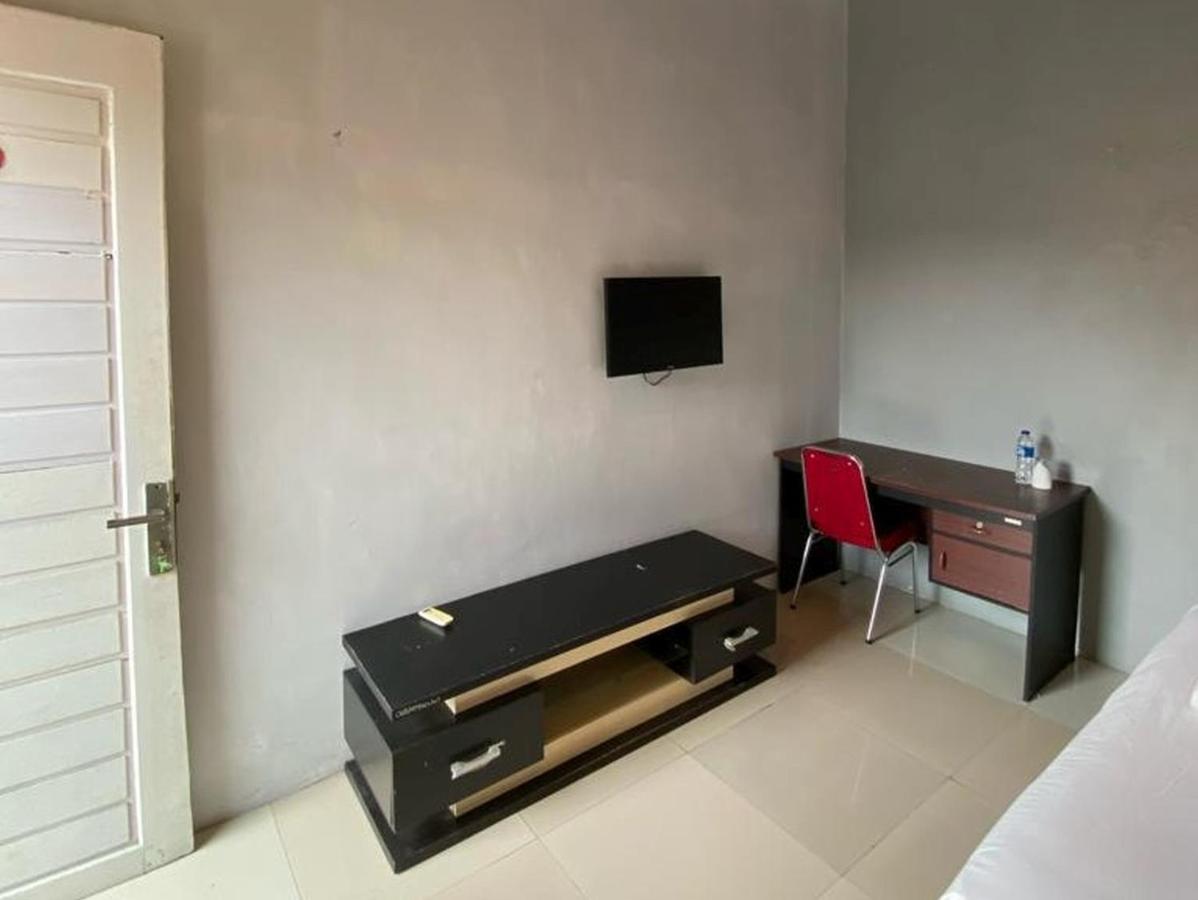 Djaboerigin Mongonsidi Guest House Redpartner Medan Luaran gambar