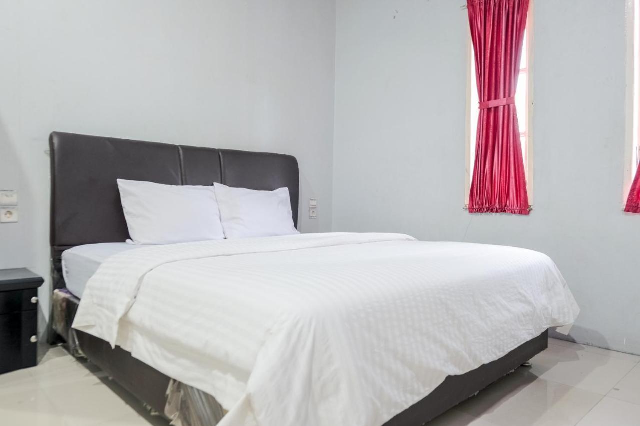 Djaboerigin Mongonsidi Guest House Redpartner Medan Luaran gambar