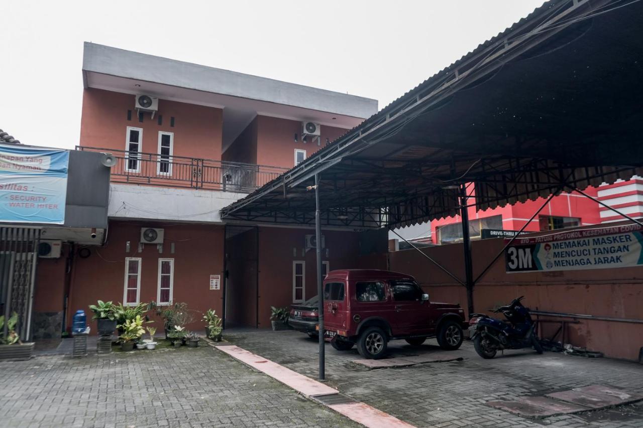 Djaboerigin Mongonsidi Guest House Redpartner Medan Luaran gambar
